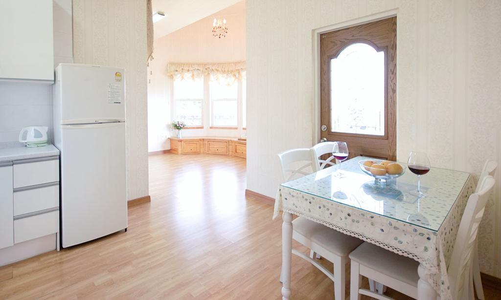 American Village Pension Manoa Namhae Zimmer foto
