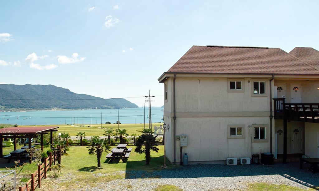 American Village Pension Manoa Namhae Zimmer foto